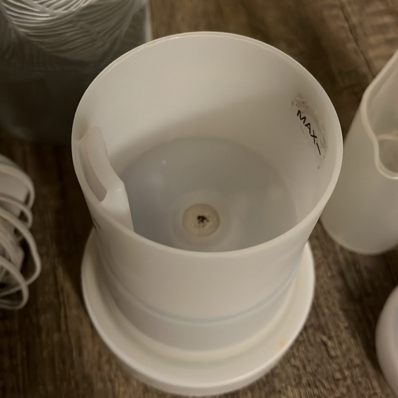 Essential oil diffuser - Picture 3 of 5